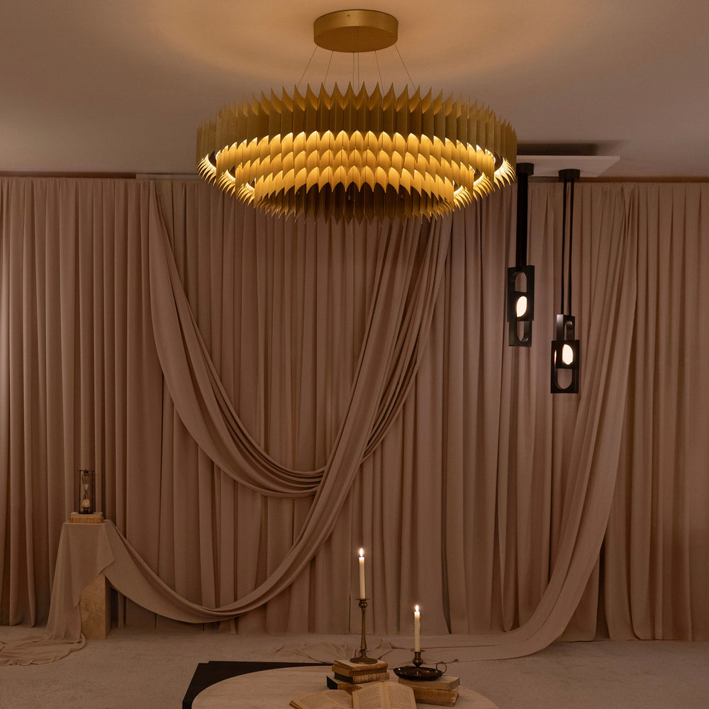King Pendant Light