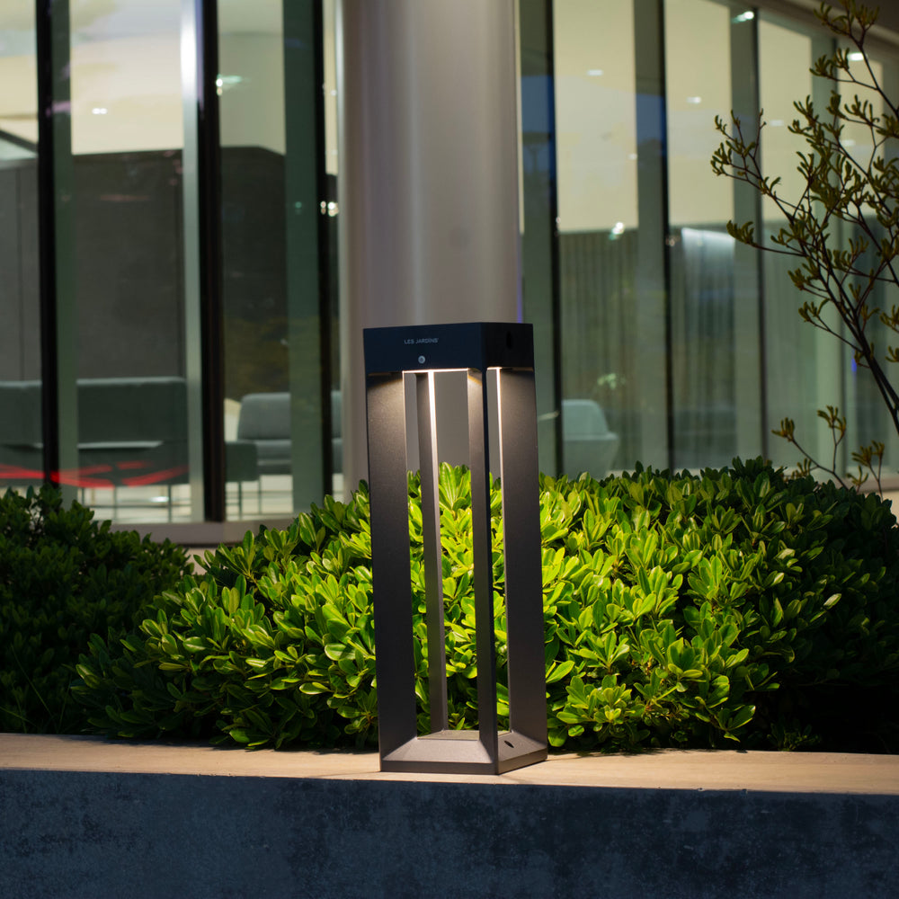 Faro Solar Outdoor Pathway Light