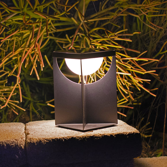 Flow Solar Outdoor Table Lamp
