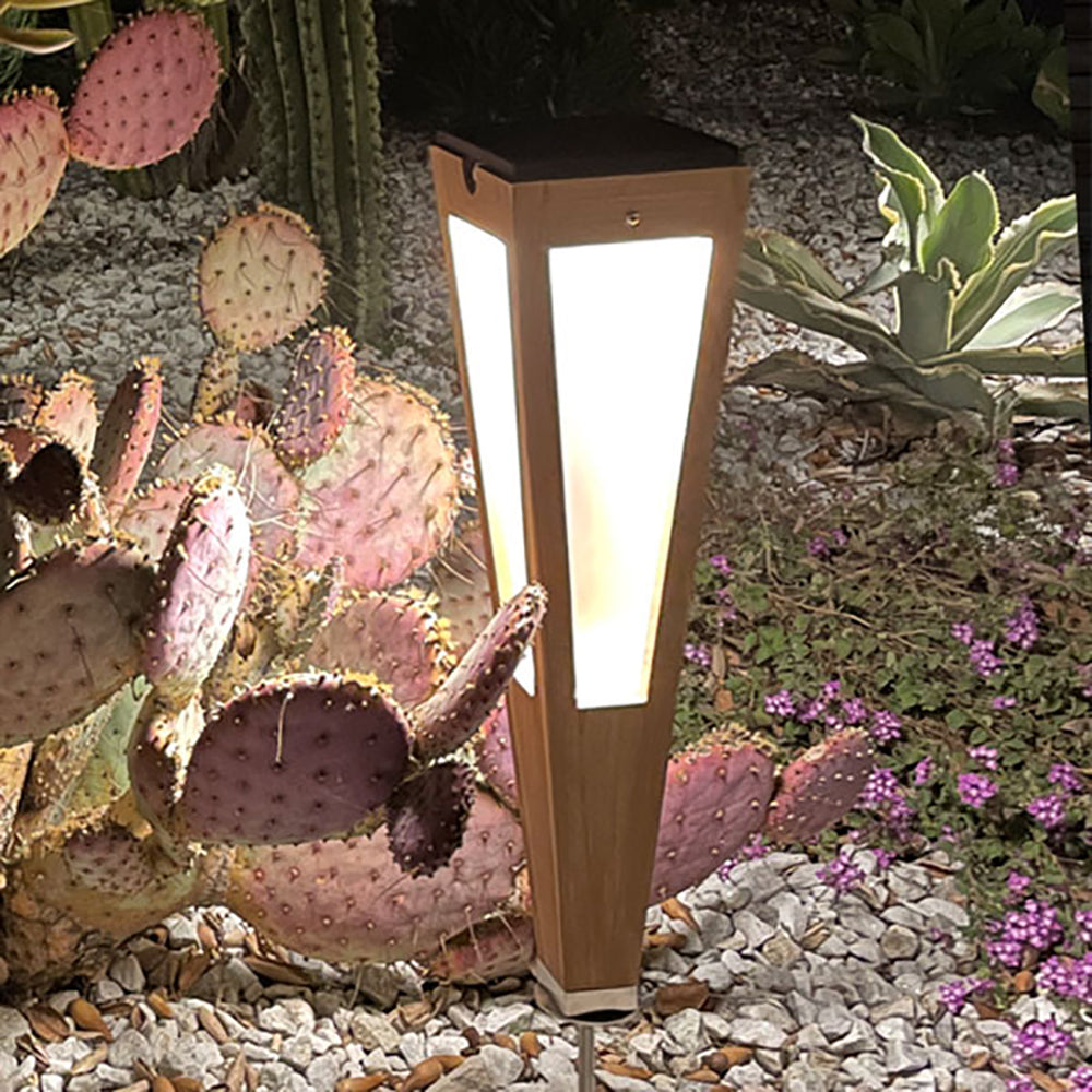 Lanai Solar Outdoor Torch Light