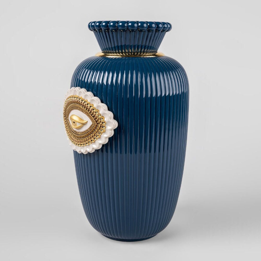 Lover's Eyes Vase
