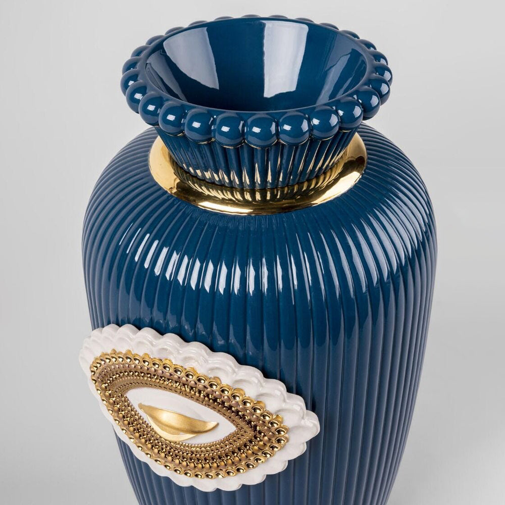 Lover's Eyes Vase