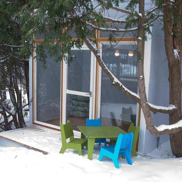 BBO2 Outdoor Table and Four Chairs Bundle