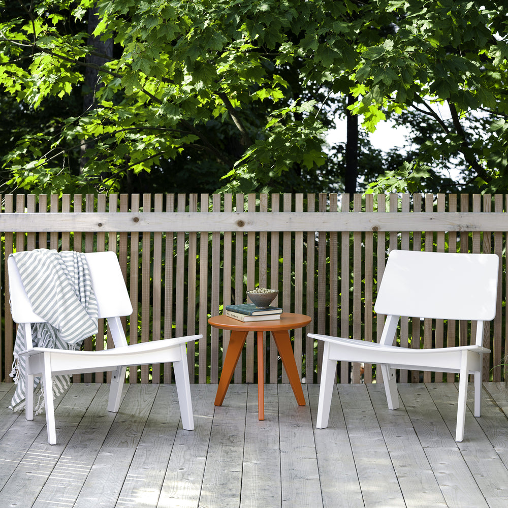 Lago Outdoor Lounge Chair and Satellite End Table Bundle