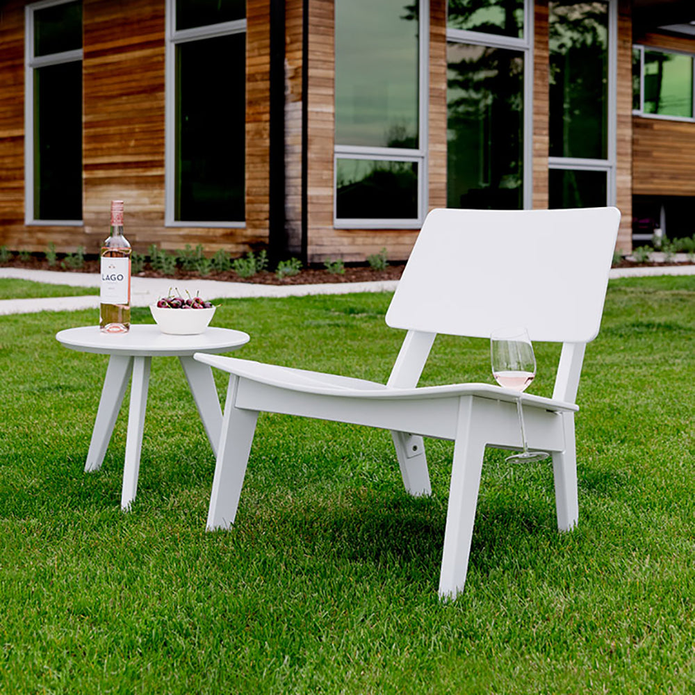 Lago Outdoor Lounge Chair and Satellite End Table Bundle