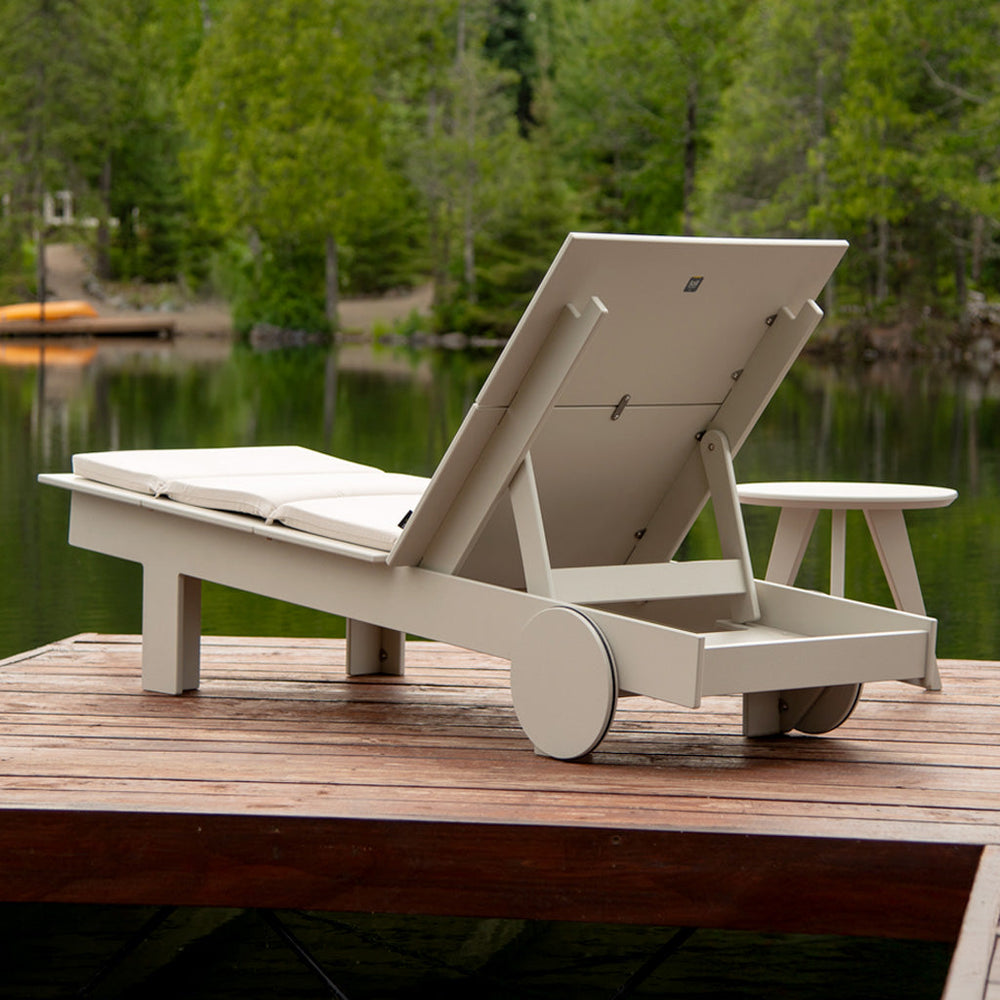 Tall Lollygagger Outdoor Chaise