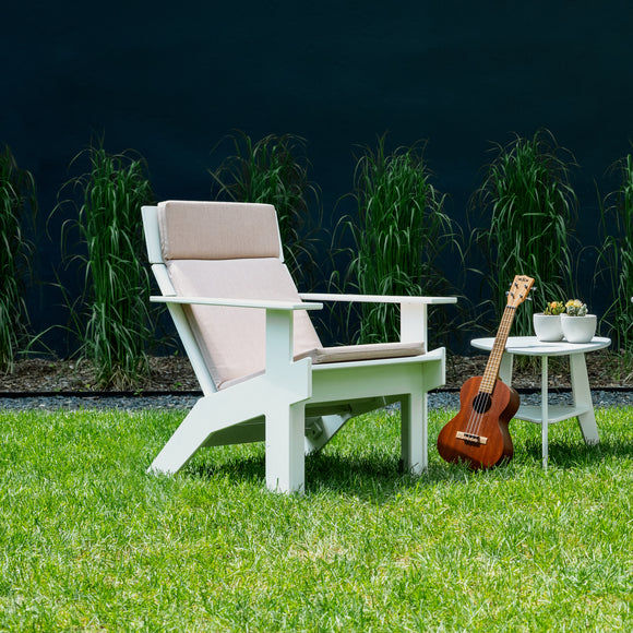 Tall Lollygagger Outdoor Lounge Chair