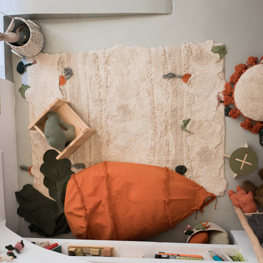 Cathy The Carrot Pouf
