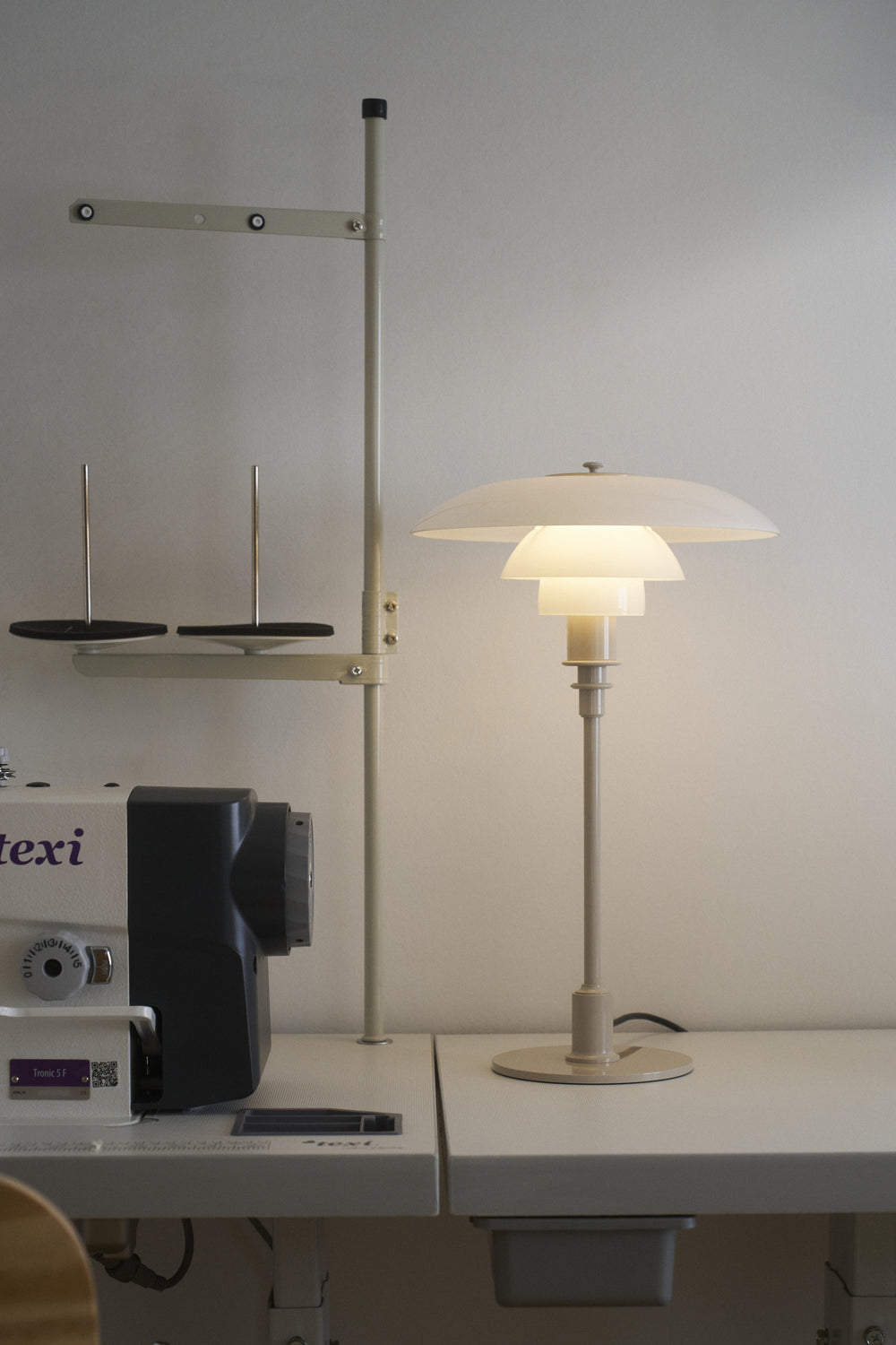 PH 3/2 Glass Table Lamp