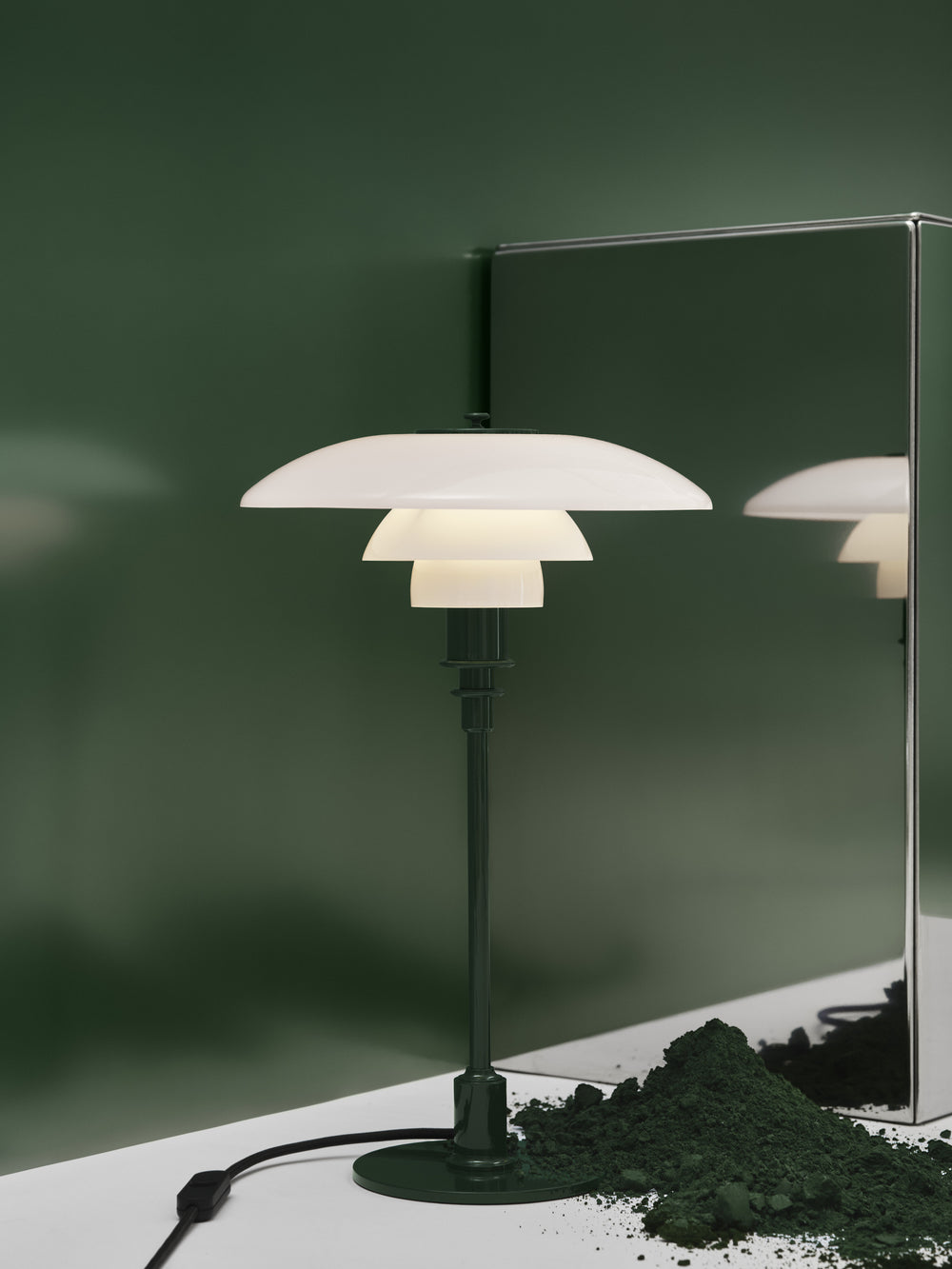 PH 3/2 Glass Table Lamp
