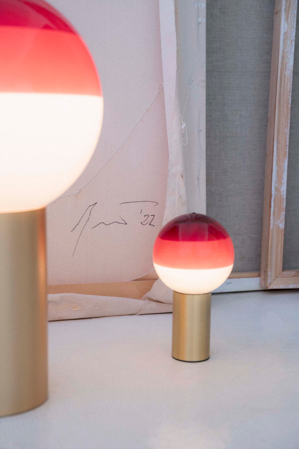 Dipping Light Table Lamp