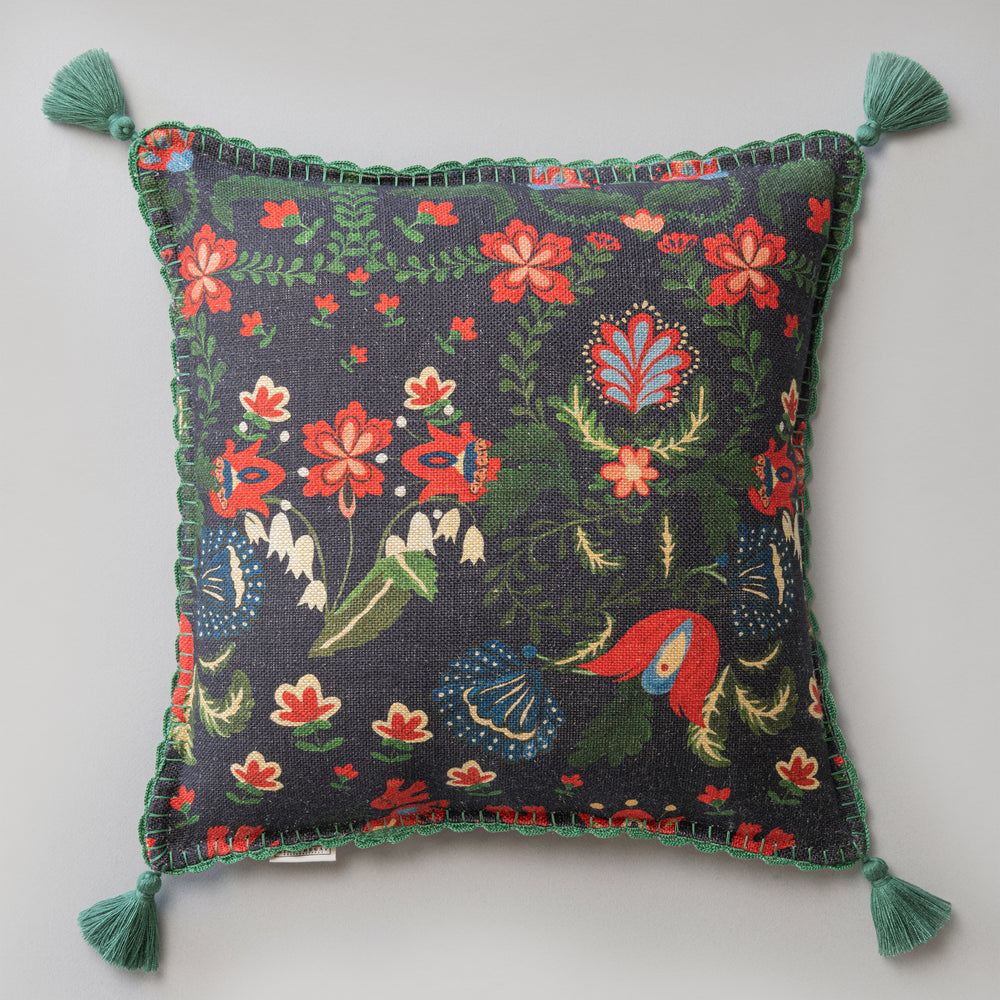 Zabola Pillow