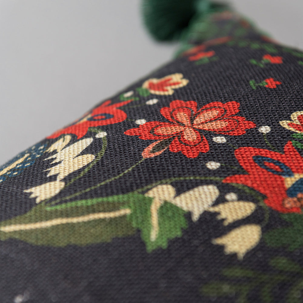 Zabola Pillow