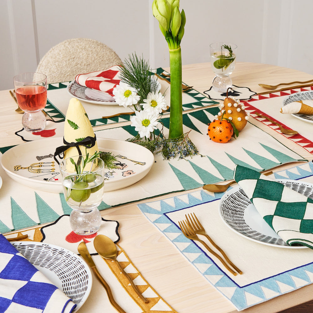 Backgammon Linen Runner