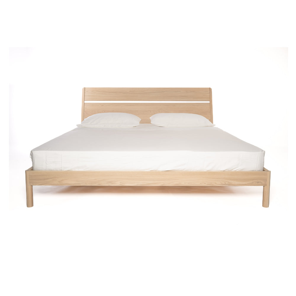 Nueva Bed