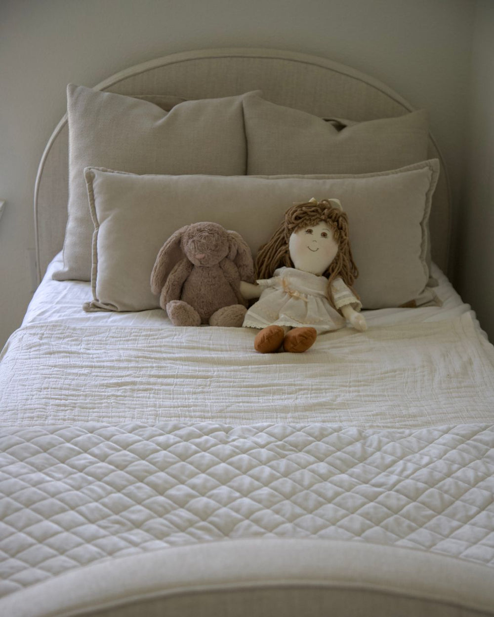 Luna Twin Bed