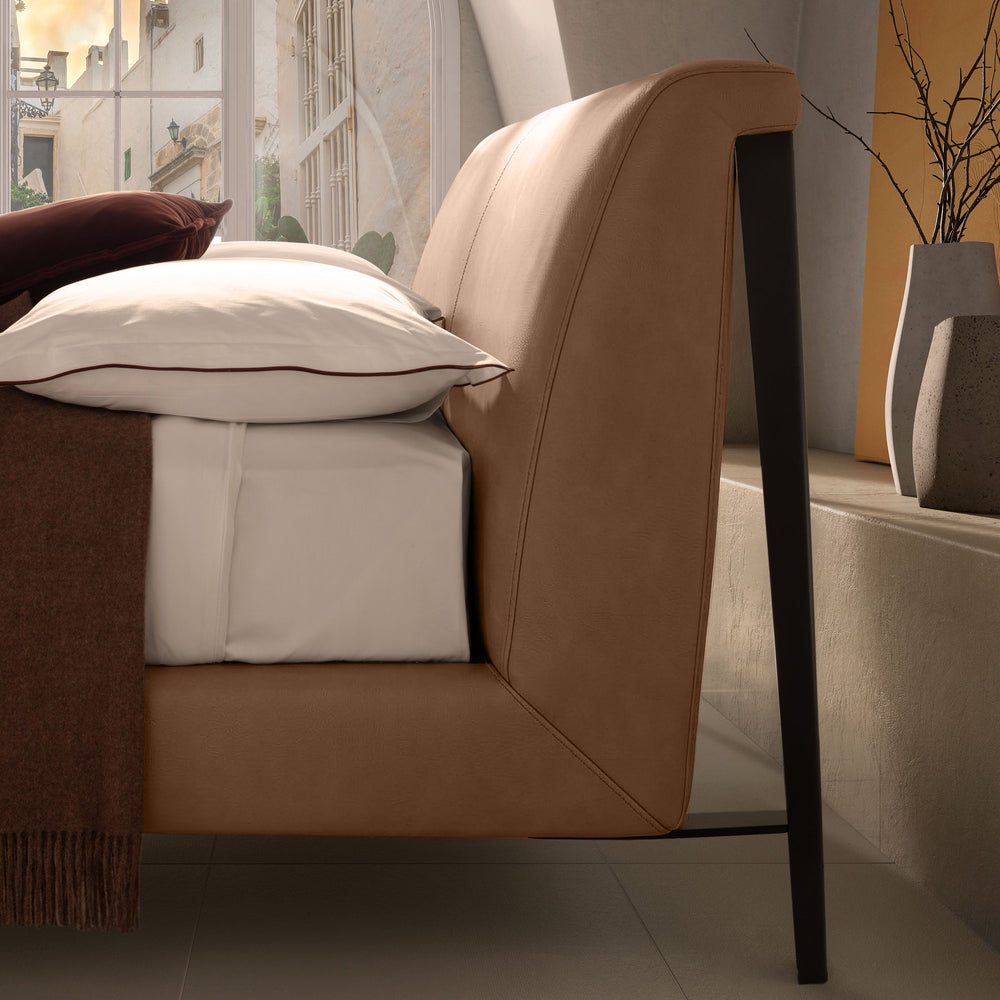Diamante Bed