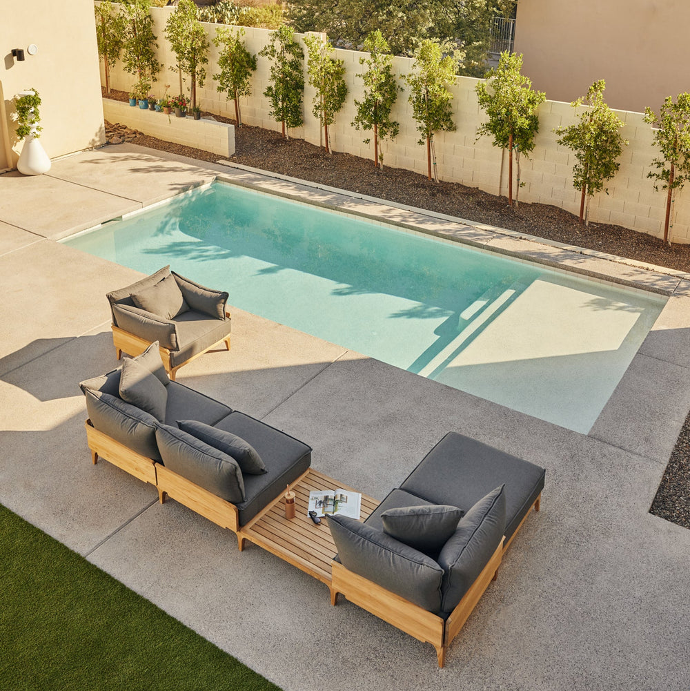 Bluff Outdoor Lounge Chair