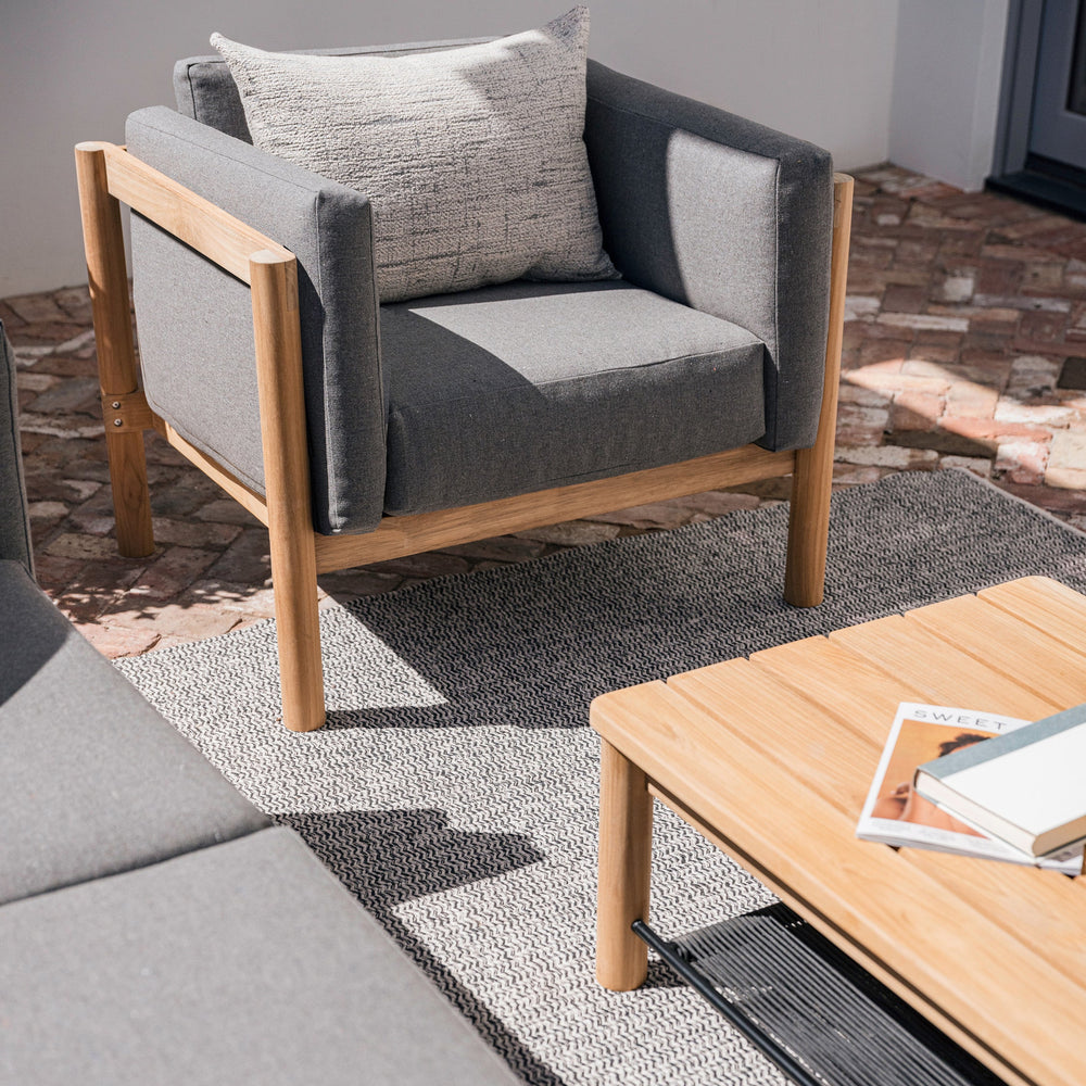 Haven Outdoor Lounge Chair