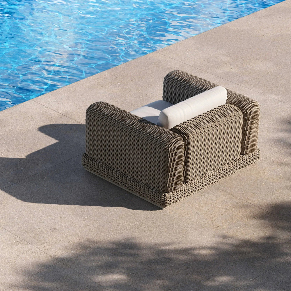 Roundabout Outdoor Lounge Chair