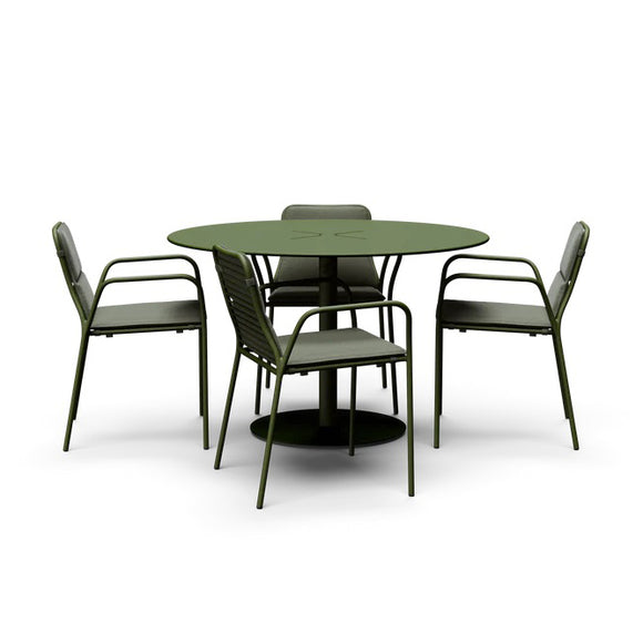 XY Outdoor Dining Set with Armchairs