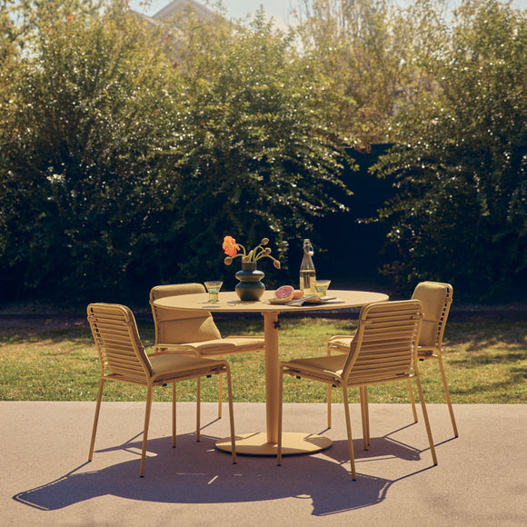 XY Outdoor Dining Set