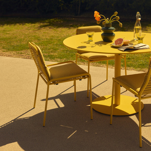 XY Outdoor Dining Set