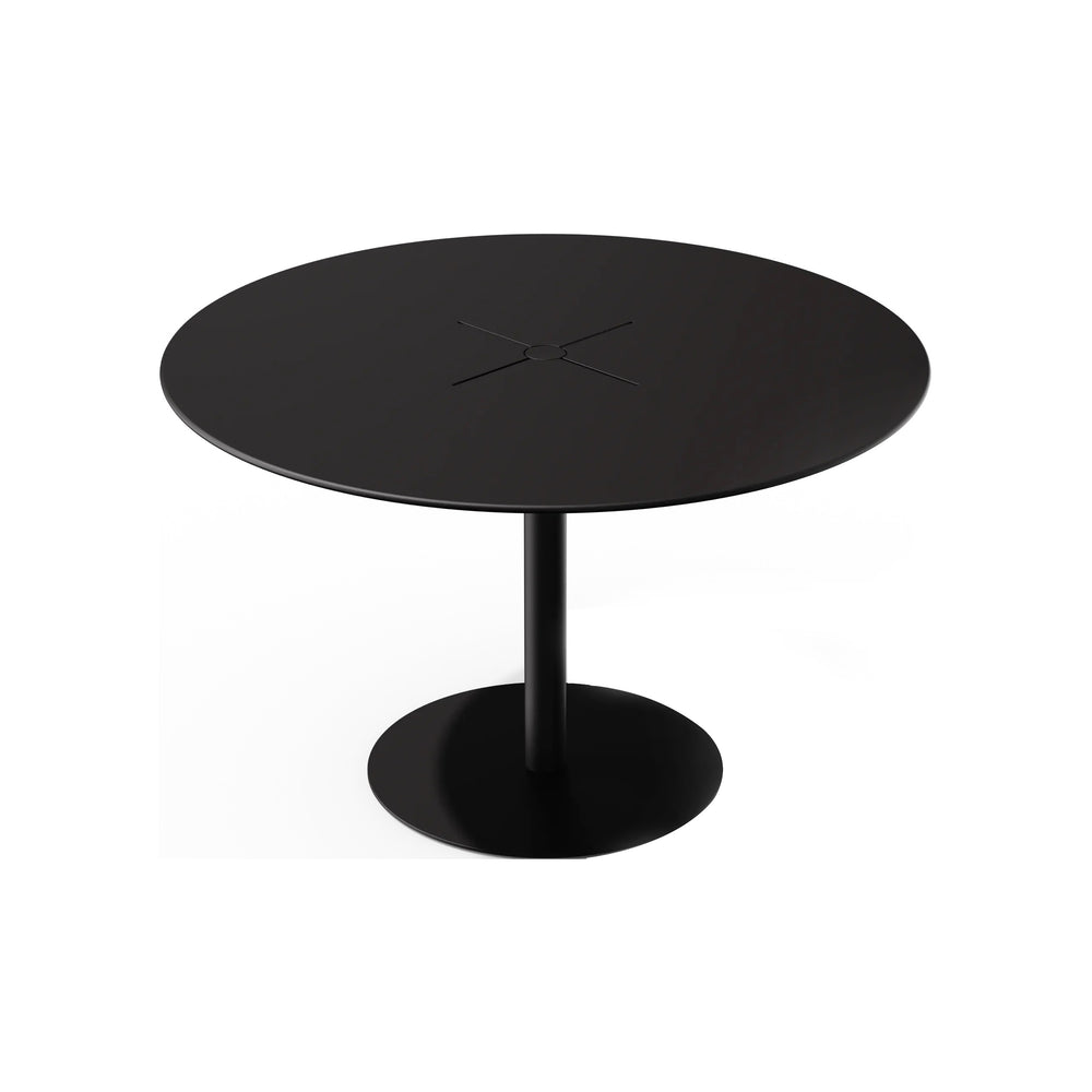 XY Outdoor Round Dining Table