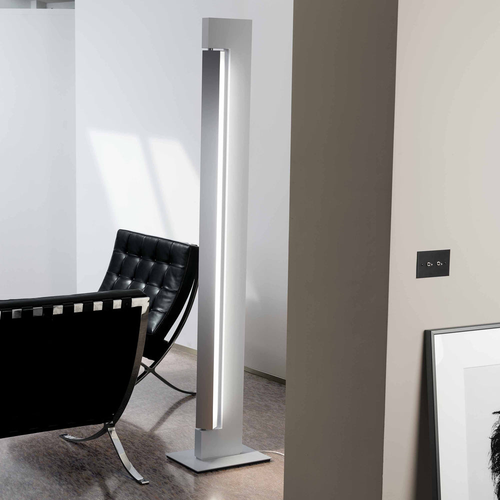 Ara LED Floor Lamp