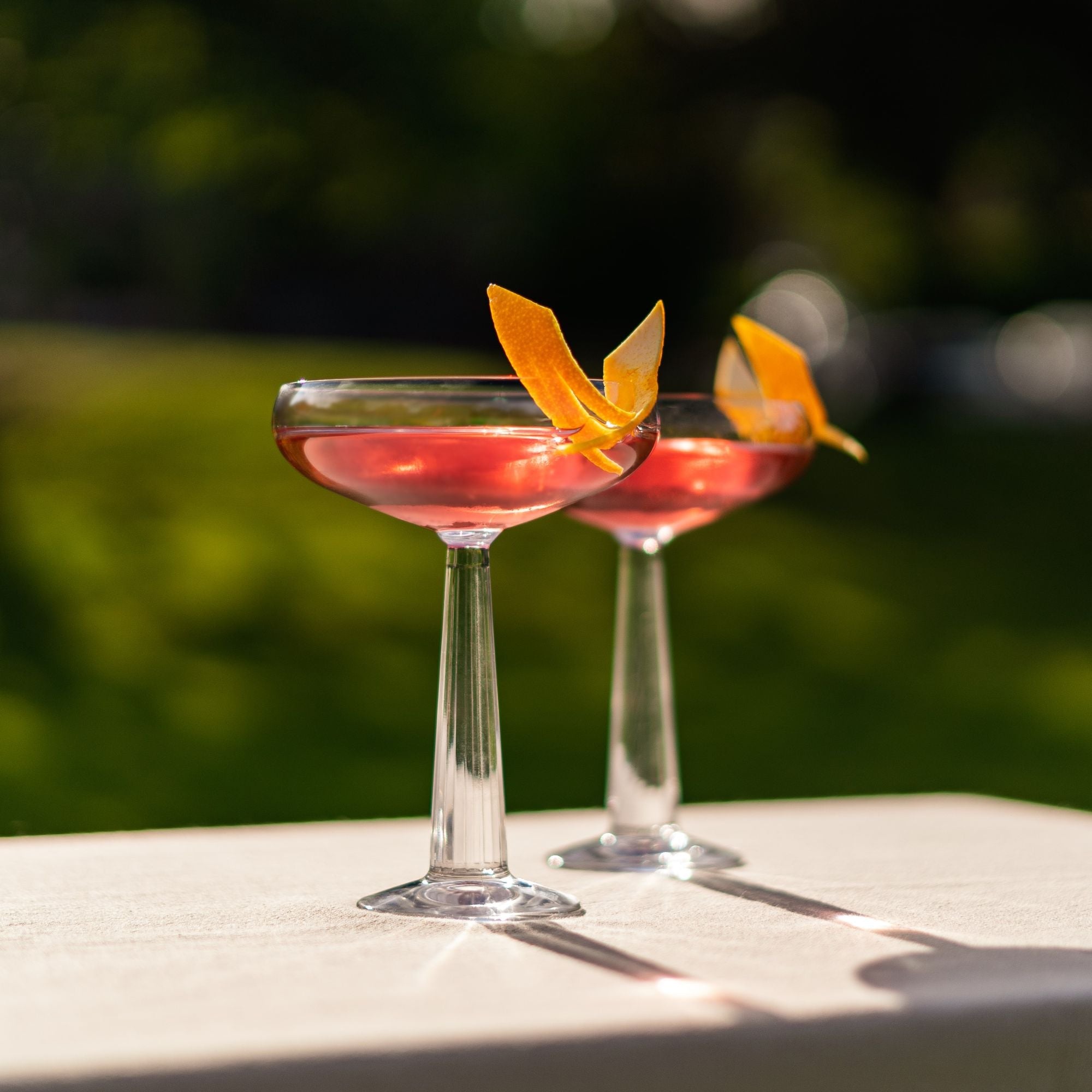 誘惑アフタヌーン Nude Glass Big Top Coupe Glass (Set of 4) - 2Modern
