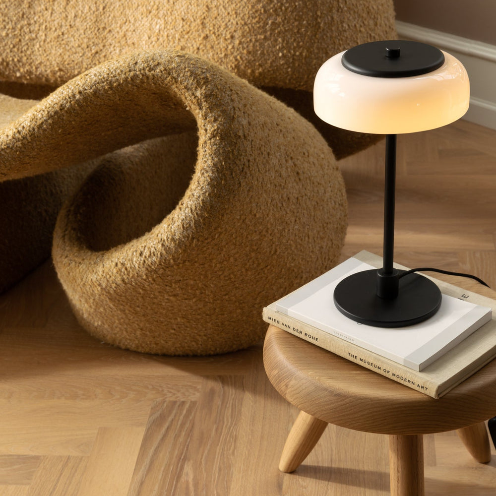 Blossi LED Table Lamp