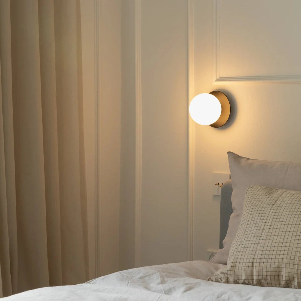 Liila Wall/Ceiling Light