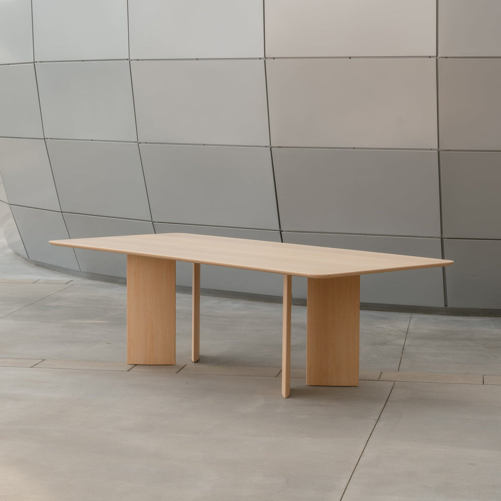Wing Rectangle Dining Table