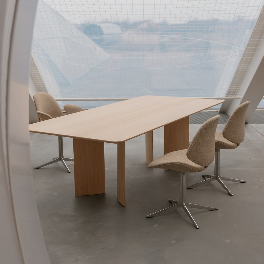 Wing Rectangle Dining Table