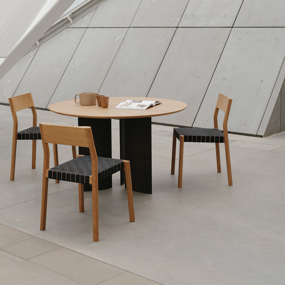 Wing Round Dining Table