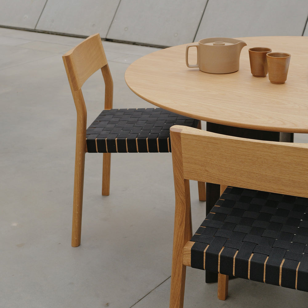 Wing Round Dining Table