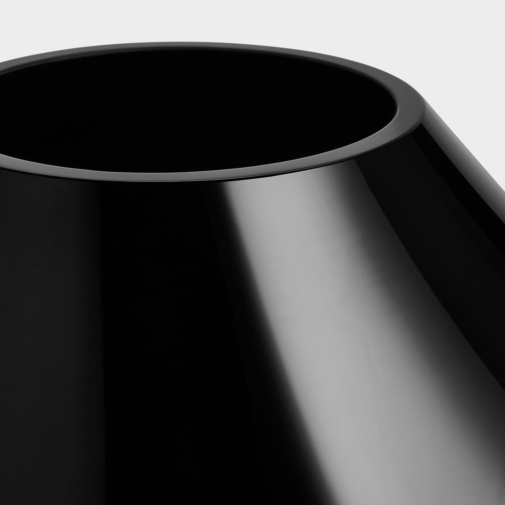 Ebon Vase