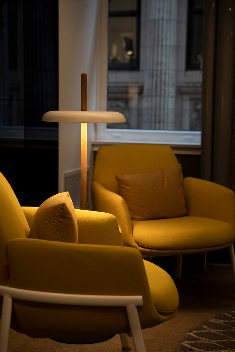 Nivel LED Portable Table Lamp