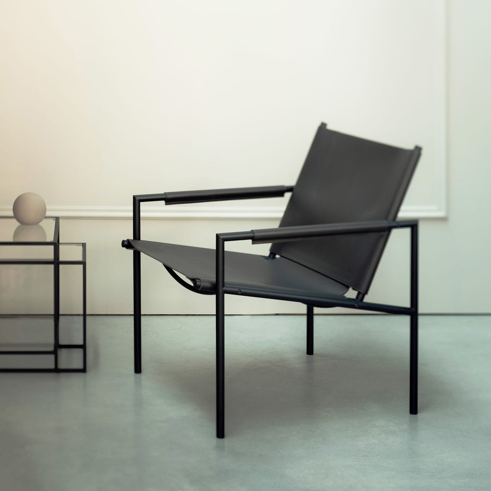 SZ02 Lounge Armchair