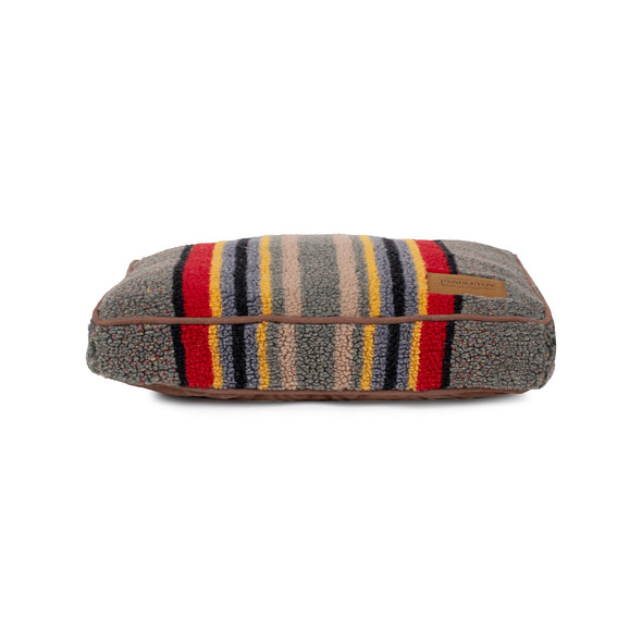 Vintage Camp Pet Napper