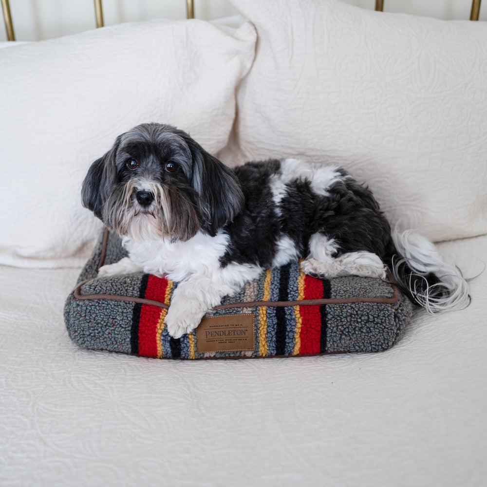 Vintage Camp Pet Napper