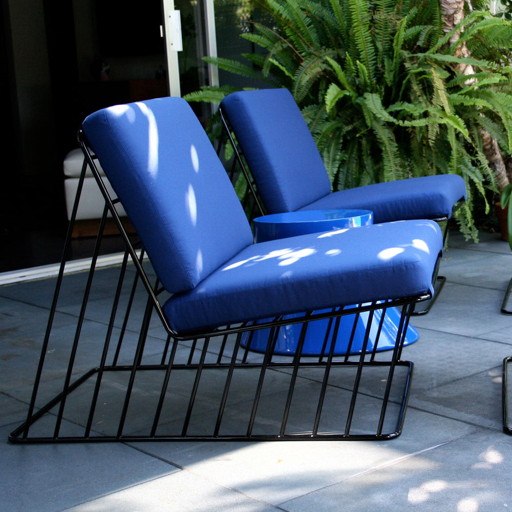 Wired Italic Outdoor Lounge Chair