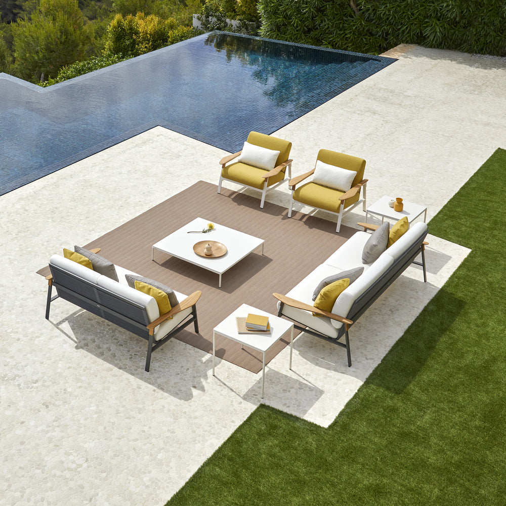 City 2-Seater Outdoor Sofa