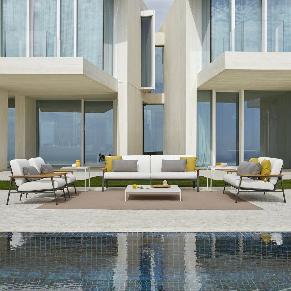 City Outdoor Lounge Chair