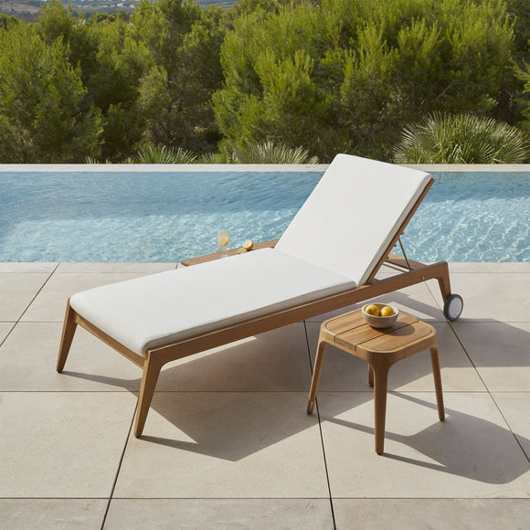 Paralel Outdoor Chaise Lounge
