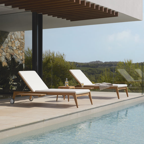 Paralel Outdoor Chaise Lounge