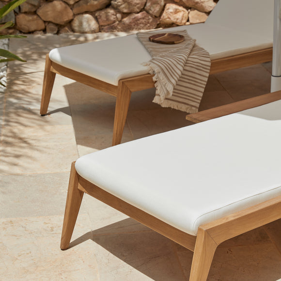 Paralel Outdoor Chaise Lounge