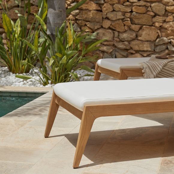 Paralel Outdoor Chaise Lounge