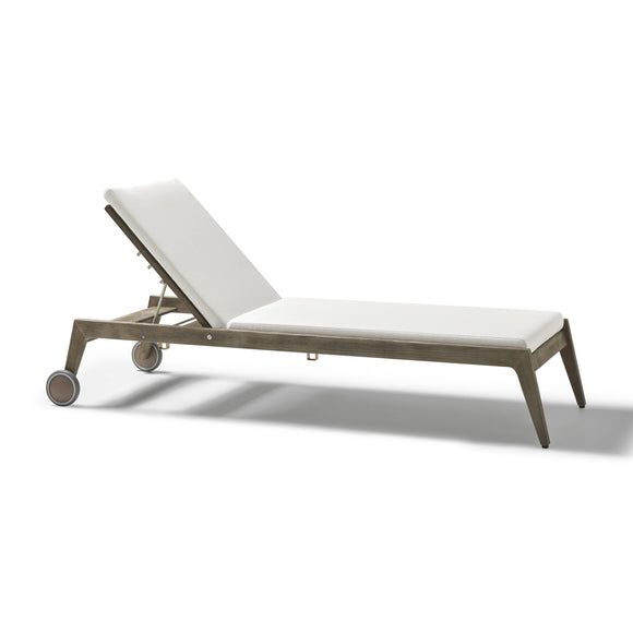 Paralel Outdoor Chaise Lounge