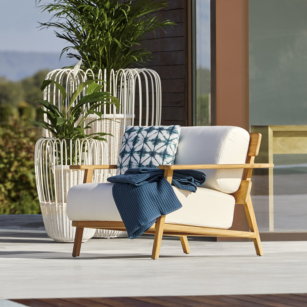 Paralel Outdoor Lounge Armchair